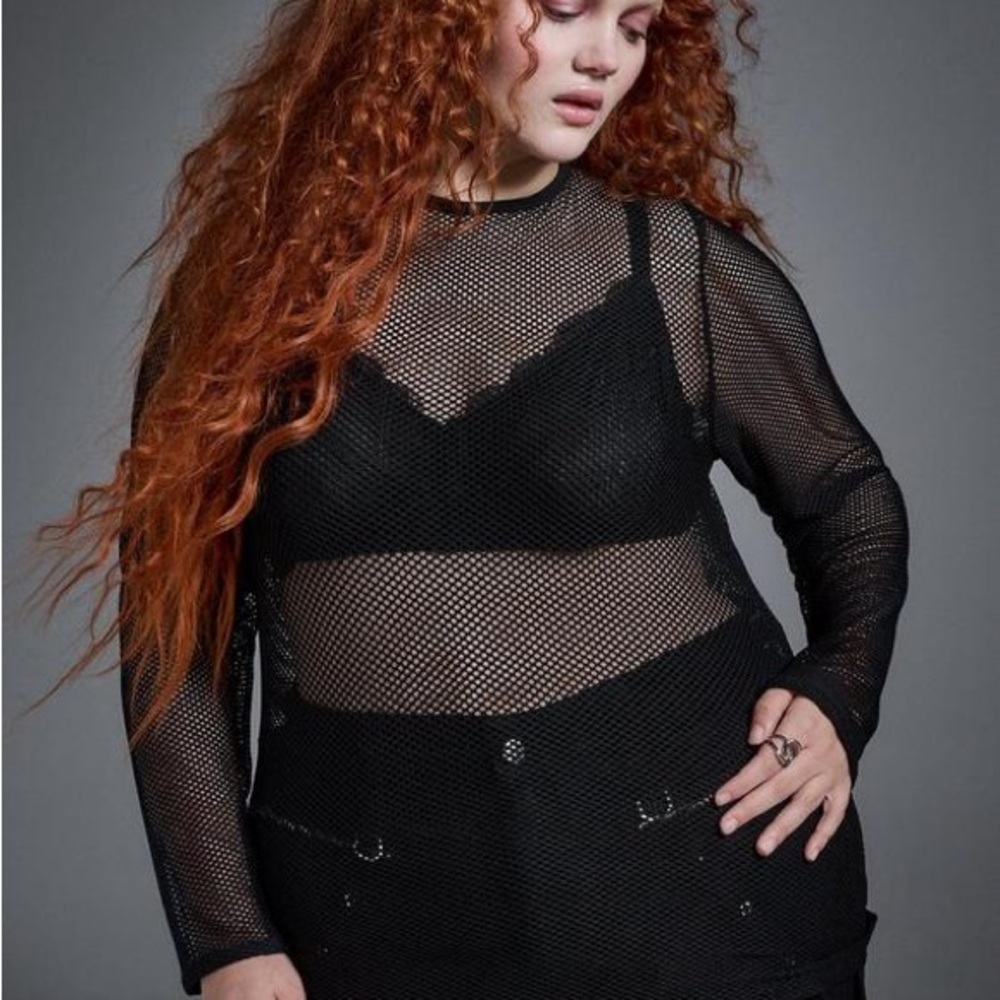 Torrid Nightfall Fishnet Crew Ling Sleeve Top